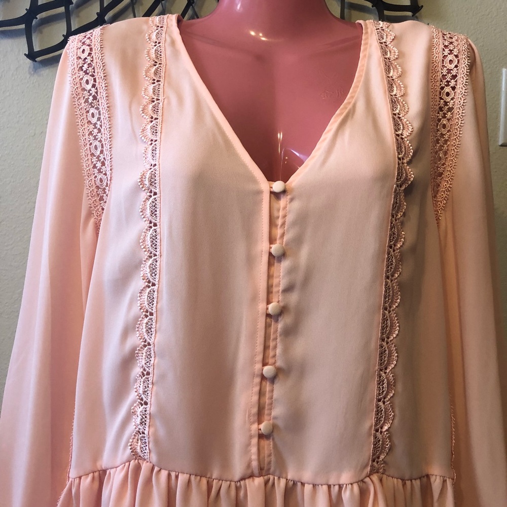 GB | Peach Lace Blouse | Size M